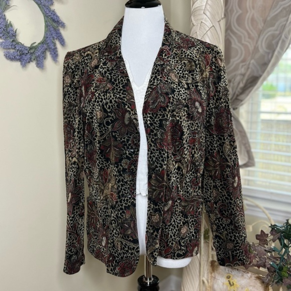 Script attitude & style faux velvet button closure blazer A7-40